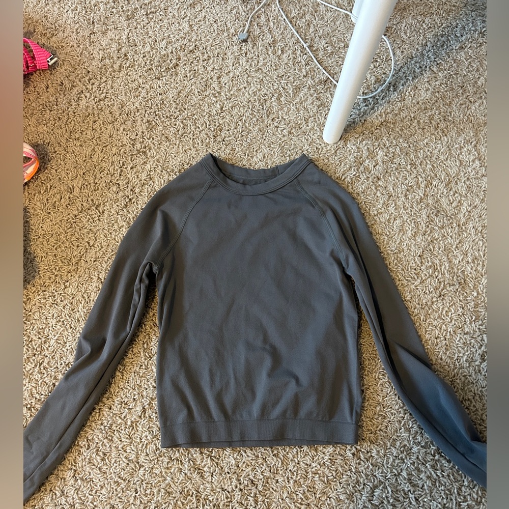 Grey long sleeve